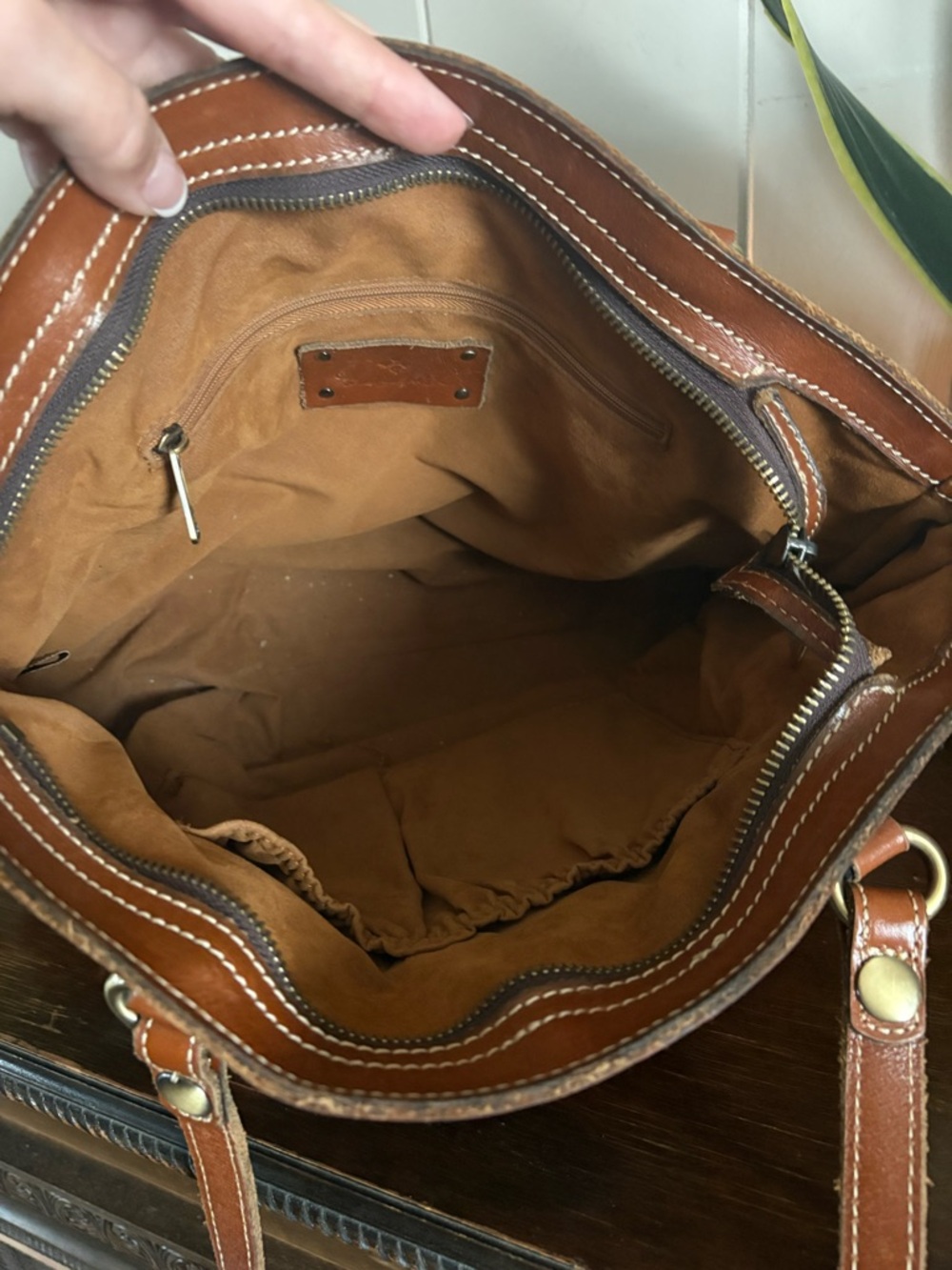 Patricia Nash Poppy Top Zip Tote shoulder bag. - Picture 8 of 9